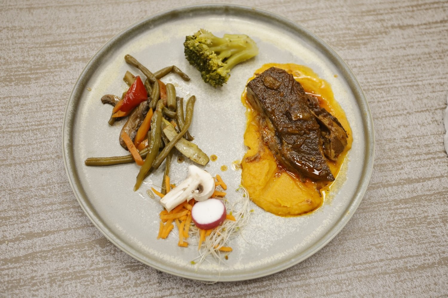 שלוס